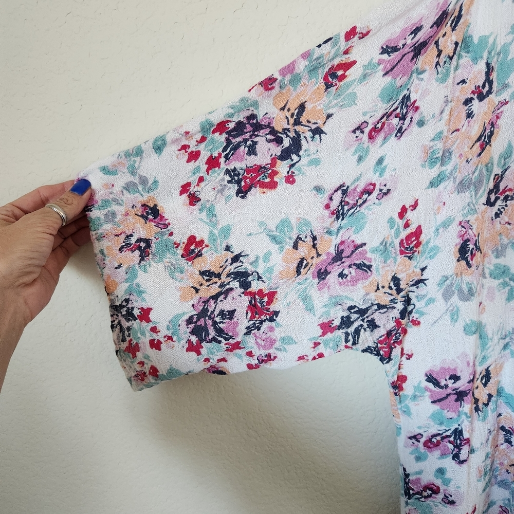 O'Neill Multi Colored Floral Crinkle Open Front Blouse 3/4 Sleeve, Size M/L - Picture 2 of 5